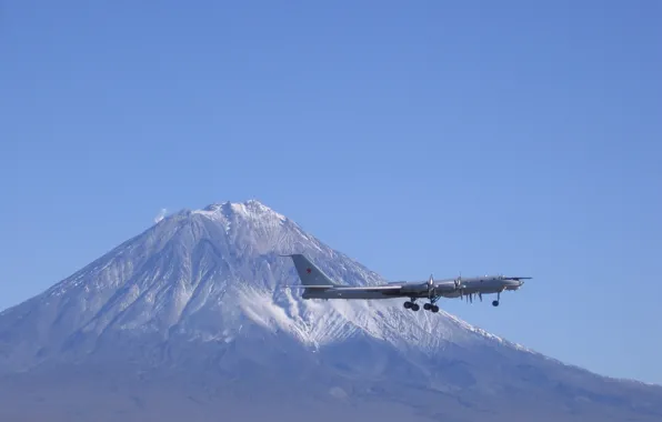 The sky, mountain, the rise, strategic bomber, Long-range aviation, Tu-142