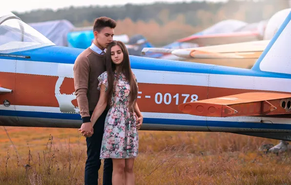 Picture girl, guy, the plane, Love Story