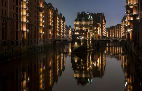 Night, the city, architeccture