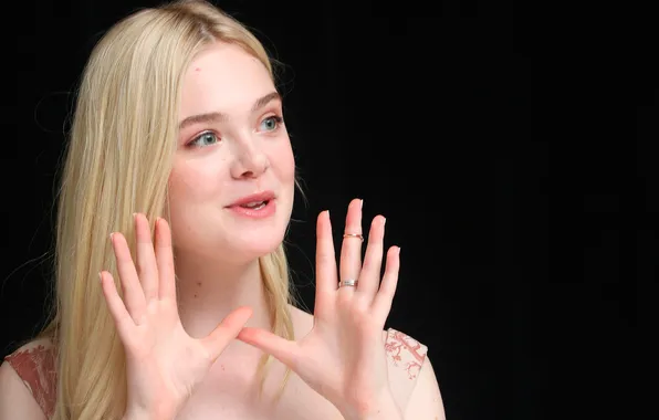 Picture Elle Fanning, press conference, The Boxtrolls