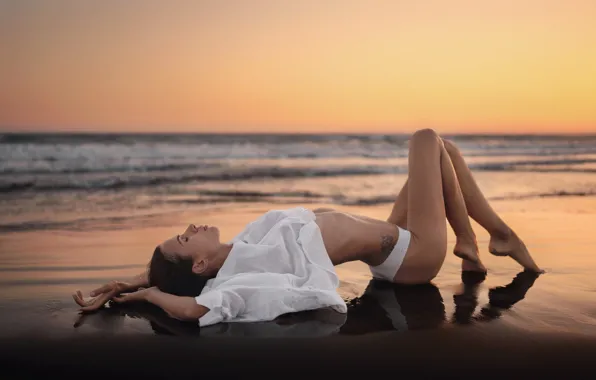 BODY, SEA, SAND, BROWN hair, SHORE, photographer Gorelikov Andriy