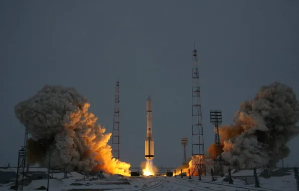 Space, launch complex of the platform 81, the spacecraft Express-AM5, Baikonur cosmodrome, proton-m, the launch …