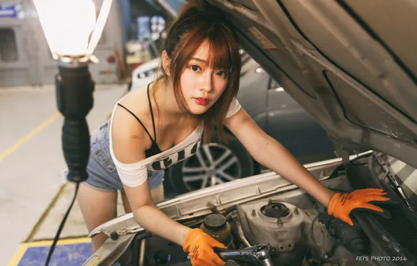 Picture look, car, photo, asian girl, cute Asian girl, Please Please, Fei, girl mechanic
