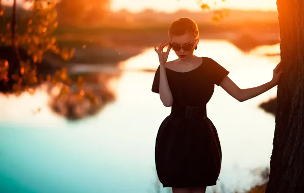 Picture sunset, figure, dress, glasses, Oksana Mansurova