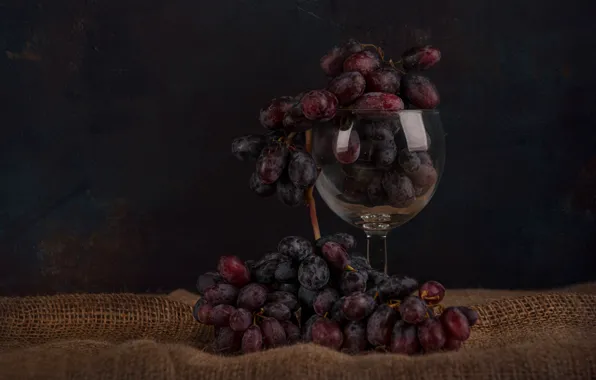 Berries, the dark background, glass, food, grapes, bunch, fruit, still life