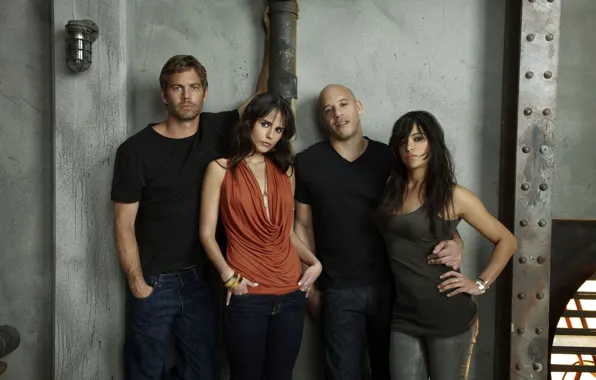 VIN Diesel, Jordana Brewster, Jordana Brewster, Michelle Rodriguez, Paul Walker, Mia, Vin Diesel, Paul Walker