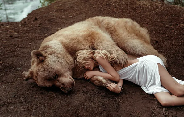 Picture girl, paws, bear, Masha Glushchuk, Irina Morozova