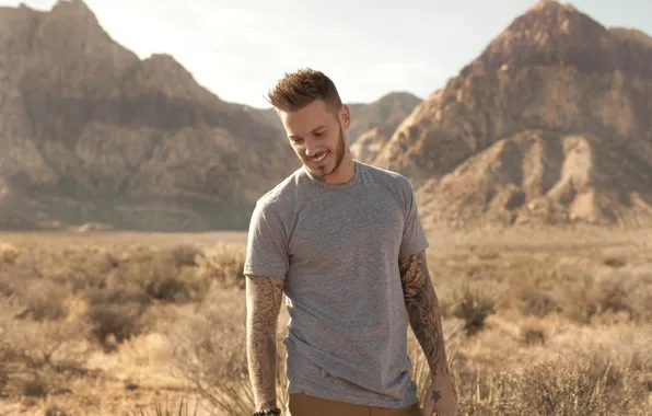 Picture smile, singer, rnb, matt pokora, the Frenchman, has the pursuit of happiness