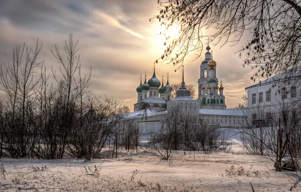 Picture winter, sunset, Svyato-Vvedensky Tolgsky convent