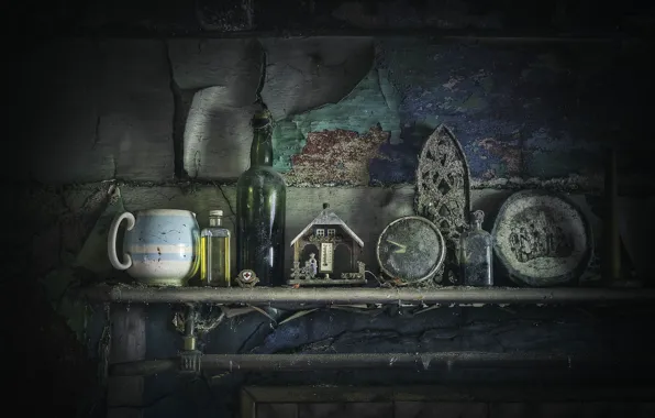 Picture background, dishes, fireplace