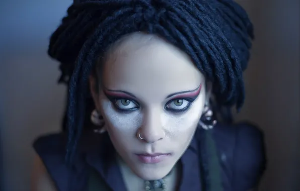 Slot, Nuka, wokalistka