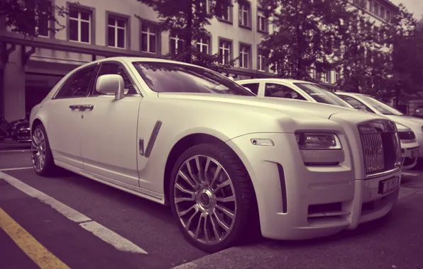 White, Rolls Royce, Ghost