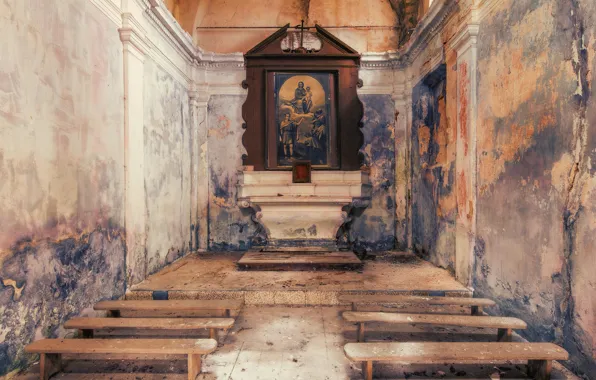 Picture interior, the altar, abandoned church