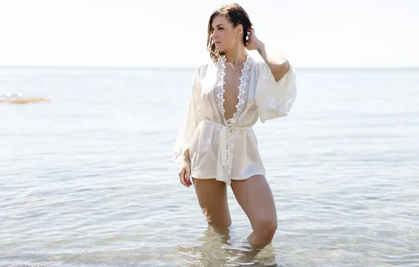 Girl, legs, in the water, France, Laurent Miss, Pricyllia, Languedoc Roussillon