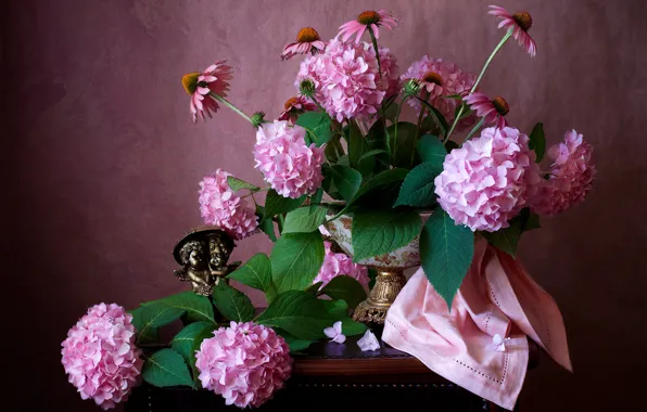 Leaves, flowers, table, wall, towel, bouquet, vase, figurine
