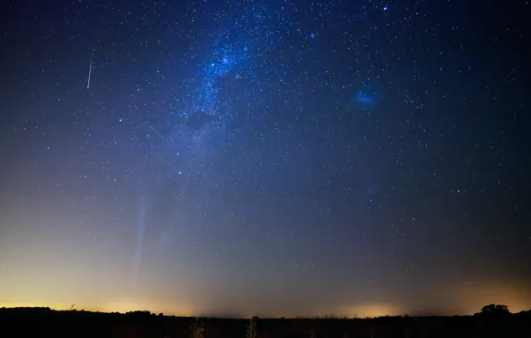 Satellite, meteor, comet, Lovejoy, Magellanic clouds