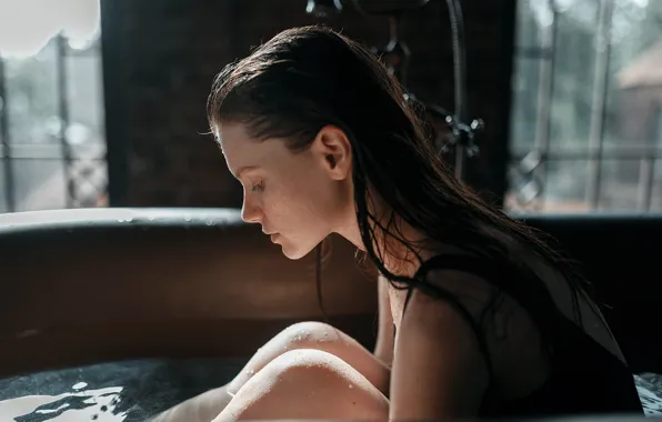 Picture in the water, girl, Juliana Naidenova