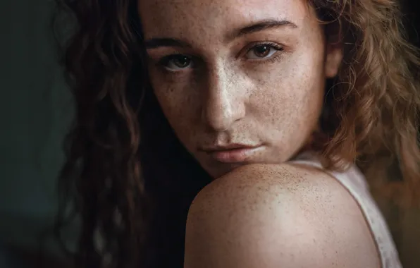 Freckles, shoulder, brown-eyed