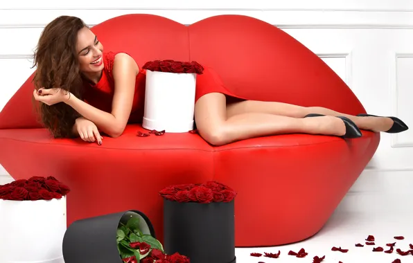 Picture joy, flowers, red, pose, smile, mood, box, roses