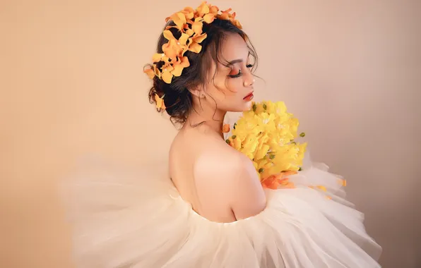 Picture girl, bouquet, Asian, wreath