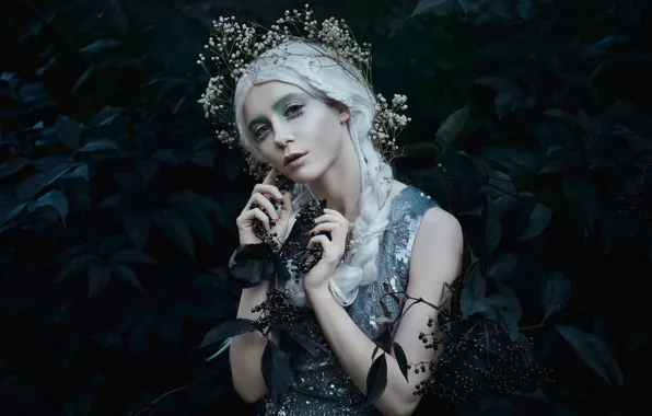 Berries, makeup, Bella Kotak, Starlight in dark places