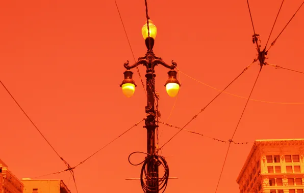 Picture the city, wire, lights