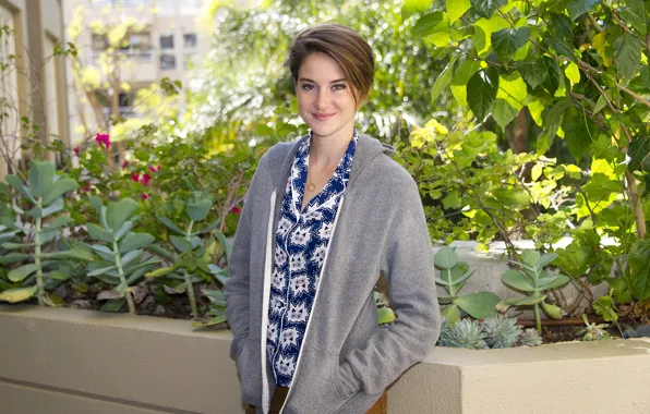 Photoshoot, Shailene Woodley, The Fault in Our Stars
