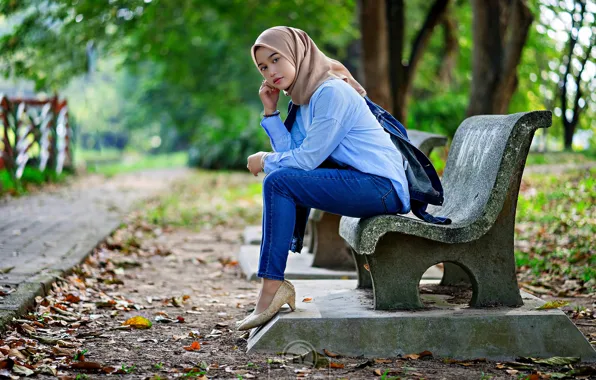 Picture girl, street, bench