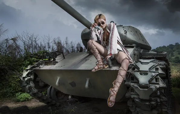 Picture girl, tank, Asian