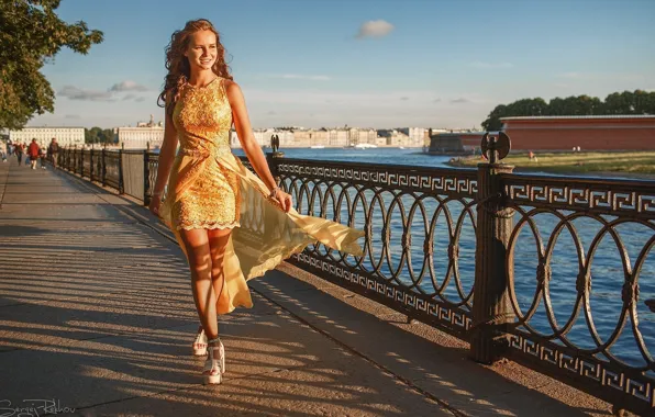 Picture summer, girl, the sun, sunset, the city, pose, smile, river
