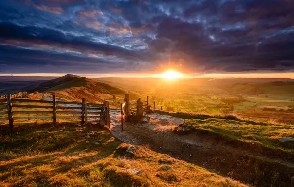 Picture field, the sky, the sun, clouds, trees, dawn, hills, the fence
