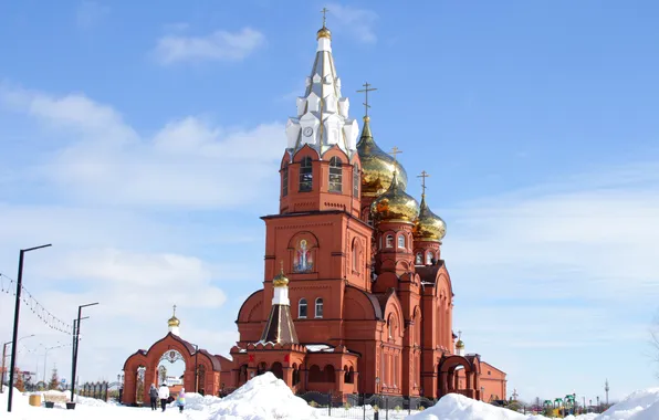 The sky, clouds, snow, people, spring, Russia, architecture, March