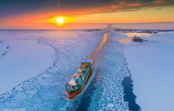 Picture sea, sunset, ice, Saint Petersburg, Bay, Russia, the ship, The Gulf of Finland