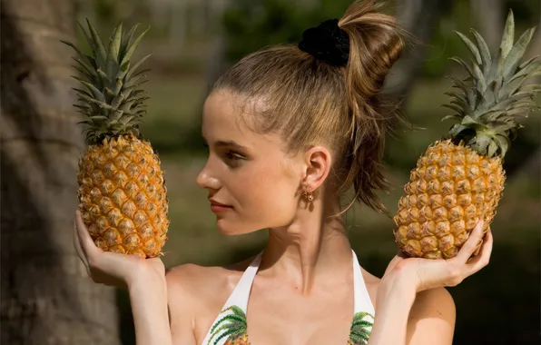 Picture girl, choice, Pineapples