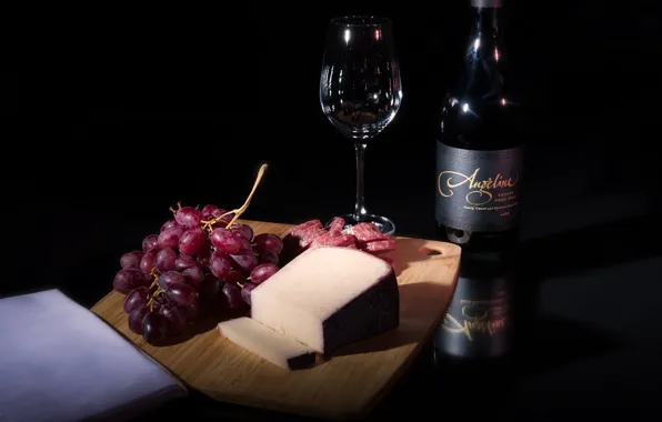 Picture wine, cheese, grapes