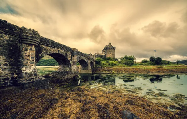 Picture bridge, castle, Scotland, Dornie