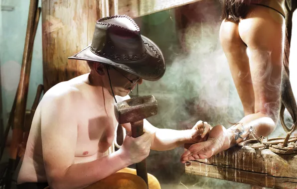 Girl, horseshoe, anvil, Smith