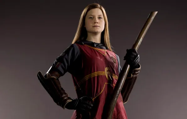 Picture the game, actress, broom, Quidditch, catcher, bonnie wright, Bonnie Wright