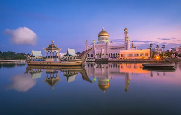 Picture Brunei, Royal mosque, Brunei, Sultan Omar Ali Saifuddin Mosque, Bandar Seri Begawan