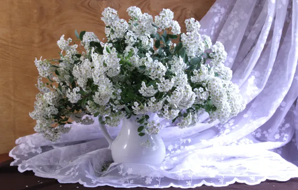 Bouquet, tulle, Spiraea