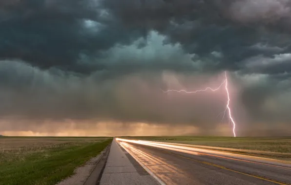 Picture road, clouds, lightning