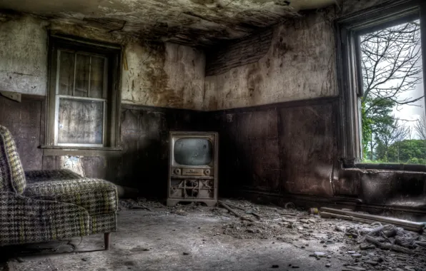 Picture room, chair, TV, window