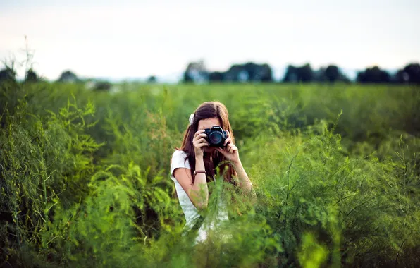 Picture The sky, Girl, Grass, The camera, Brunette