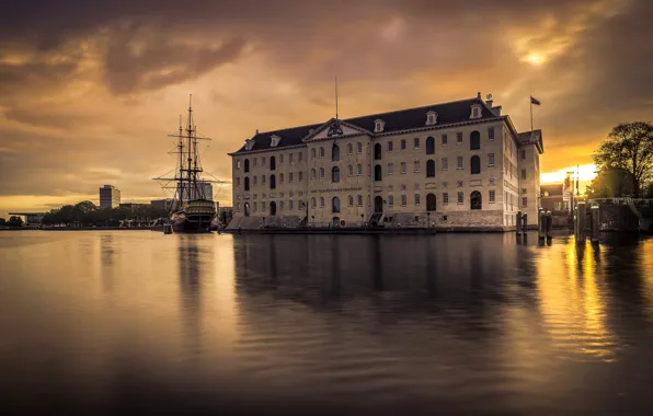 Picture dawn, the building, ship, Netherlands, Asmterdam, Maritime Museum