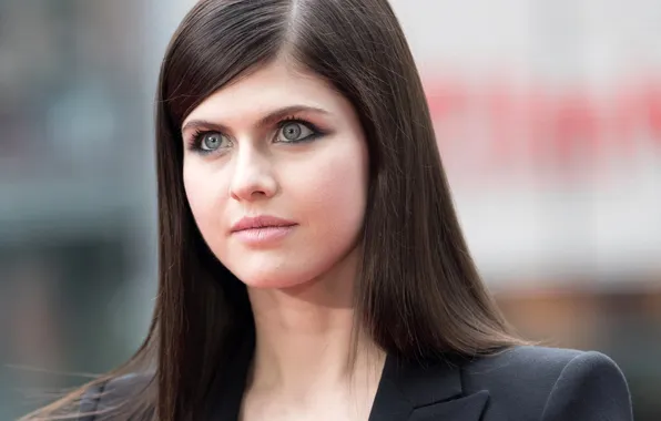 Portrait, makeup, actress, hairstyle, brown hair, jacket, bokeh, Alexandra Daddario