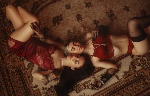 BODY, PAIR, CARPET, LACE, LINEN, FIGURE, Lilit and Lusi models