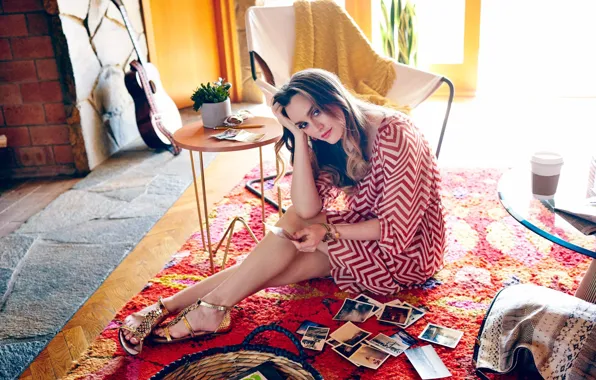 Makeup, dress, hairstyle, photos, brown hair, beauty, Leighton Meester, sitting