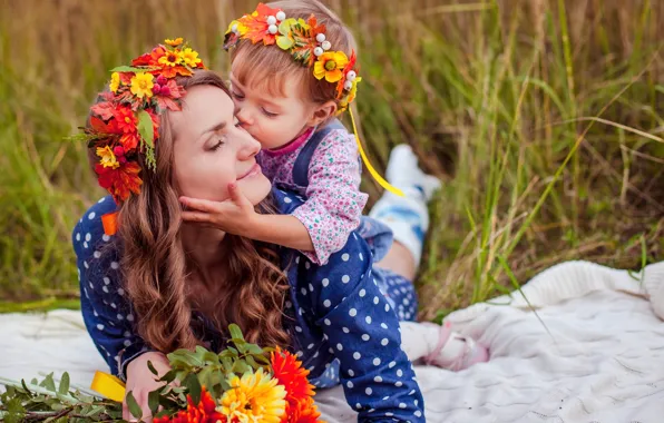 Love, mom, daughter, wreaths