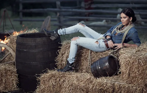Model, the fence, jeans, brunette, hay, singer, barrel, Inna