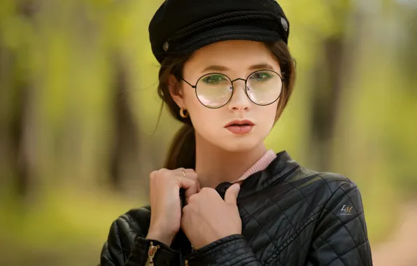 Picture makeup, glasses, jacket, sponge, Disha Shemetova, Leonid Markachev